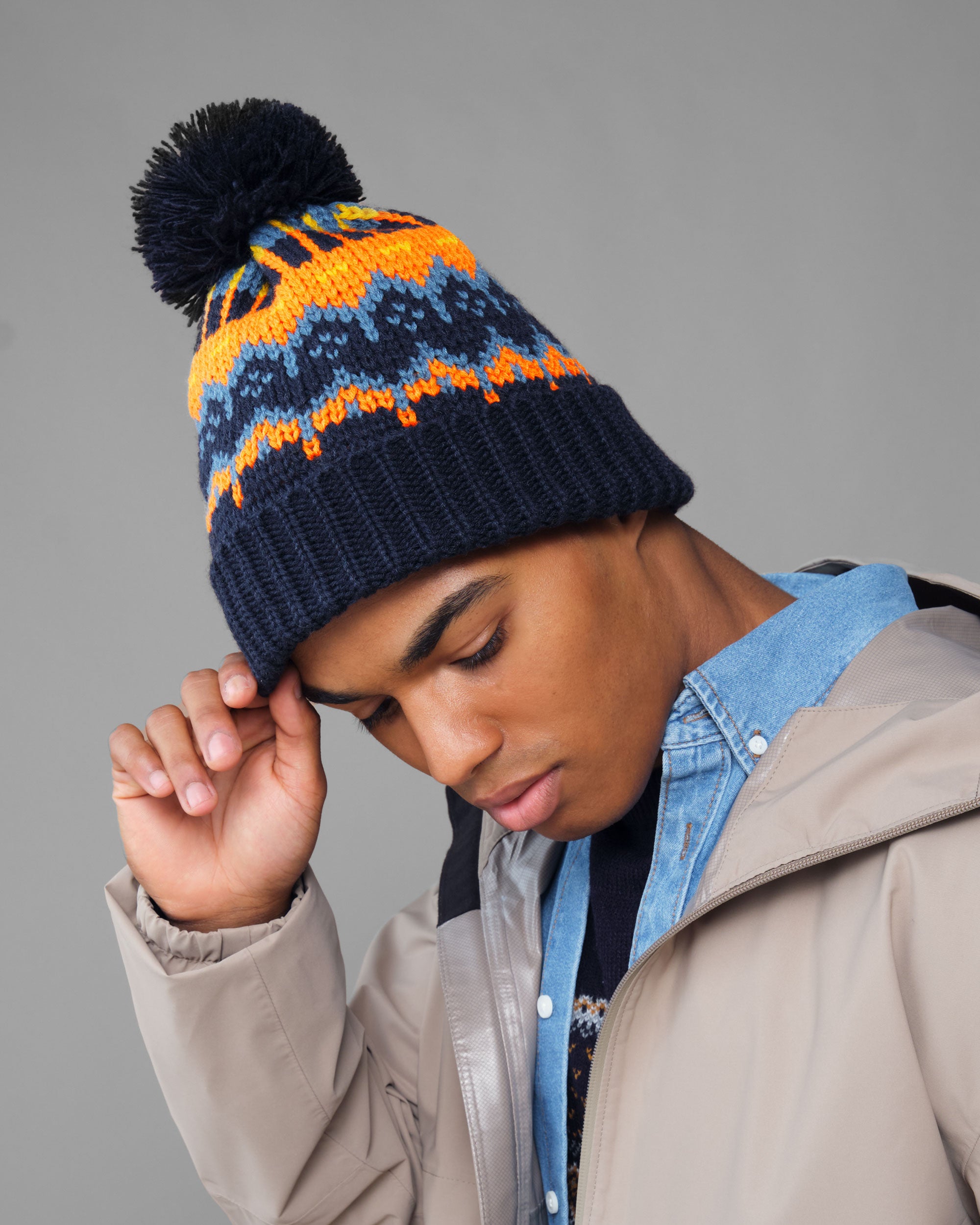Retro-Look Mütze mit Bommel