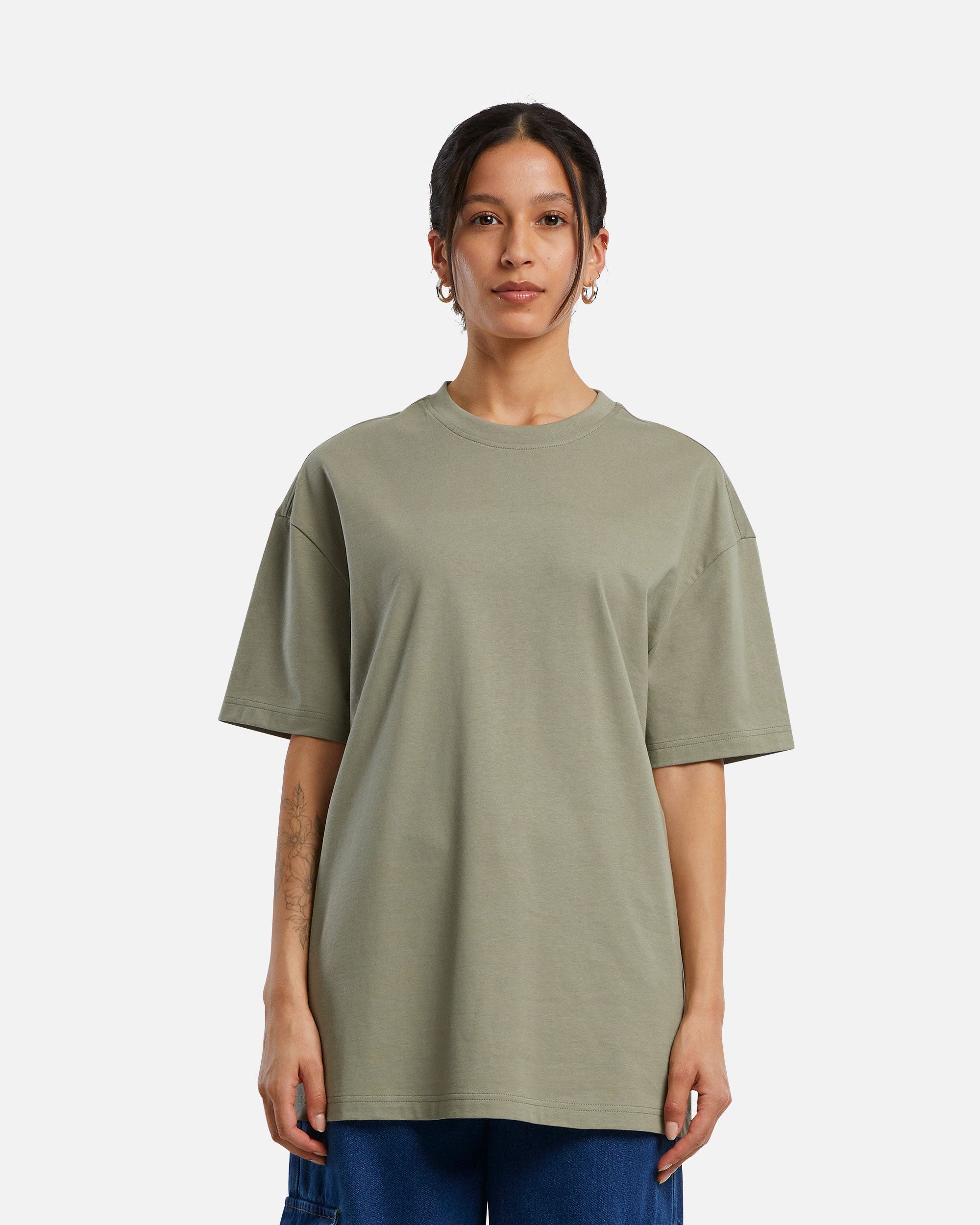 Übergroßes Boyfriend Damen T-Shirt Pale Olive von VIVID