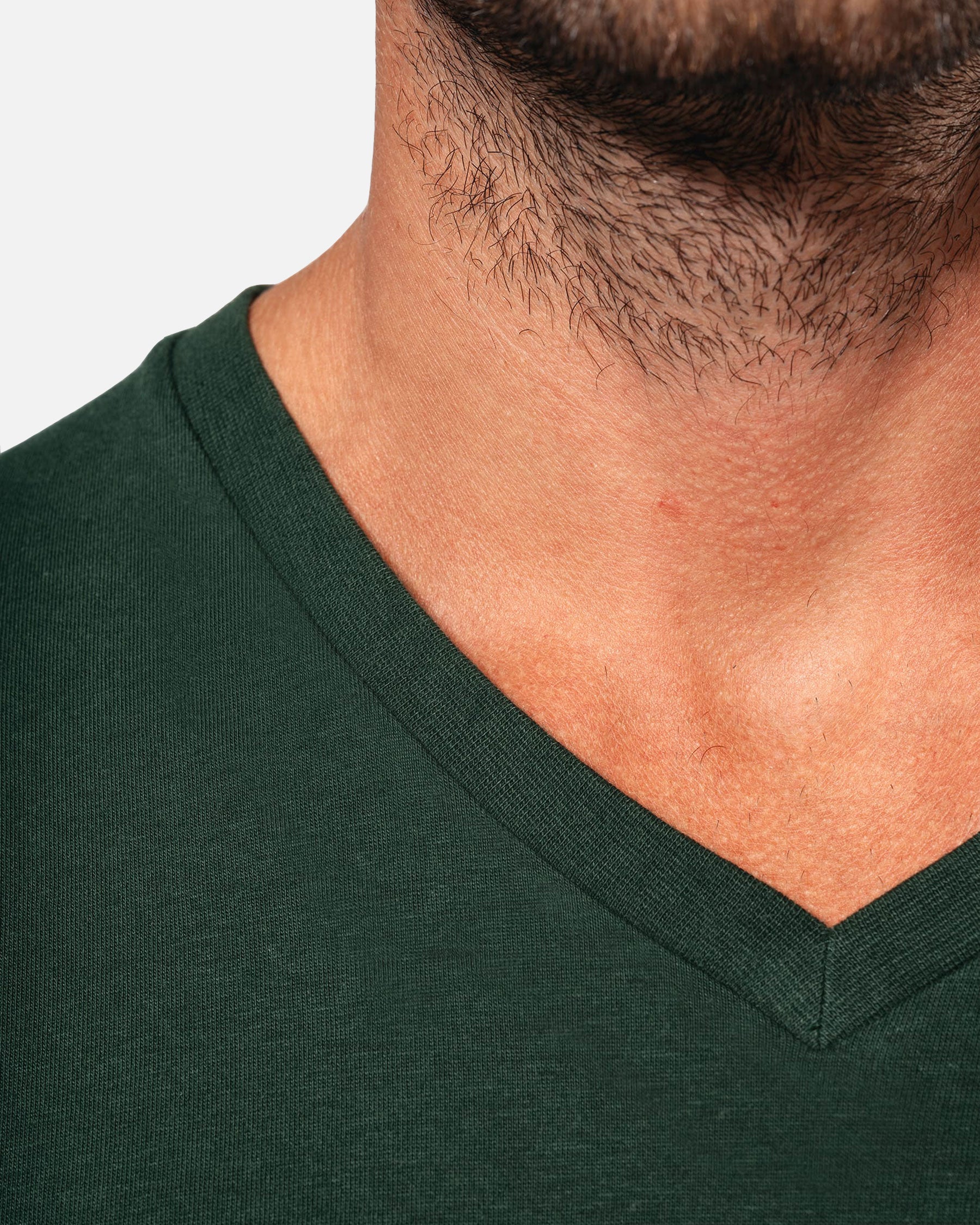 Leichtes Herren Basic T-Shirt mit V-Ausschnitt von VIVID