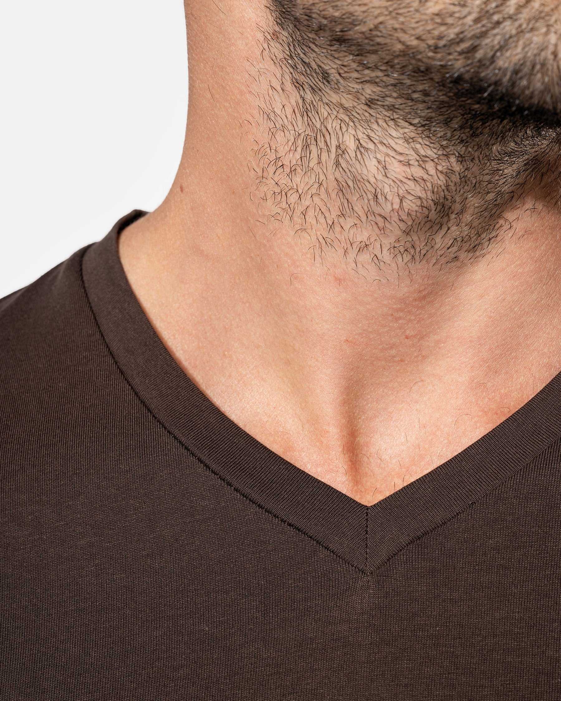 Klassisches Herren Basic T-Shirt mit V-Ausschnitt von VIVID