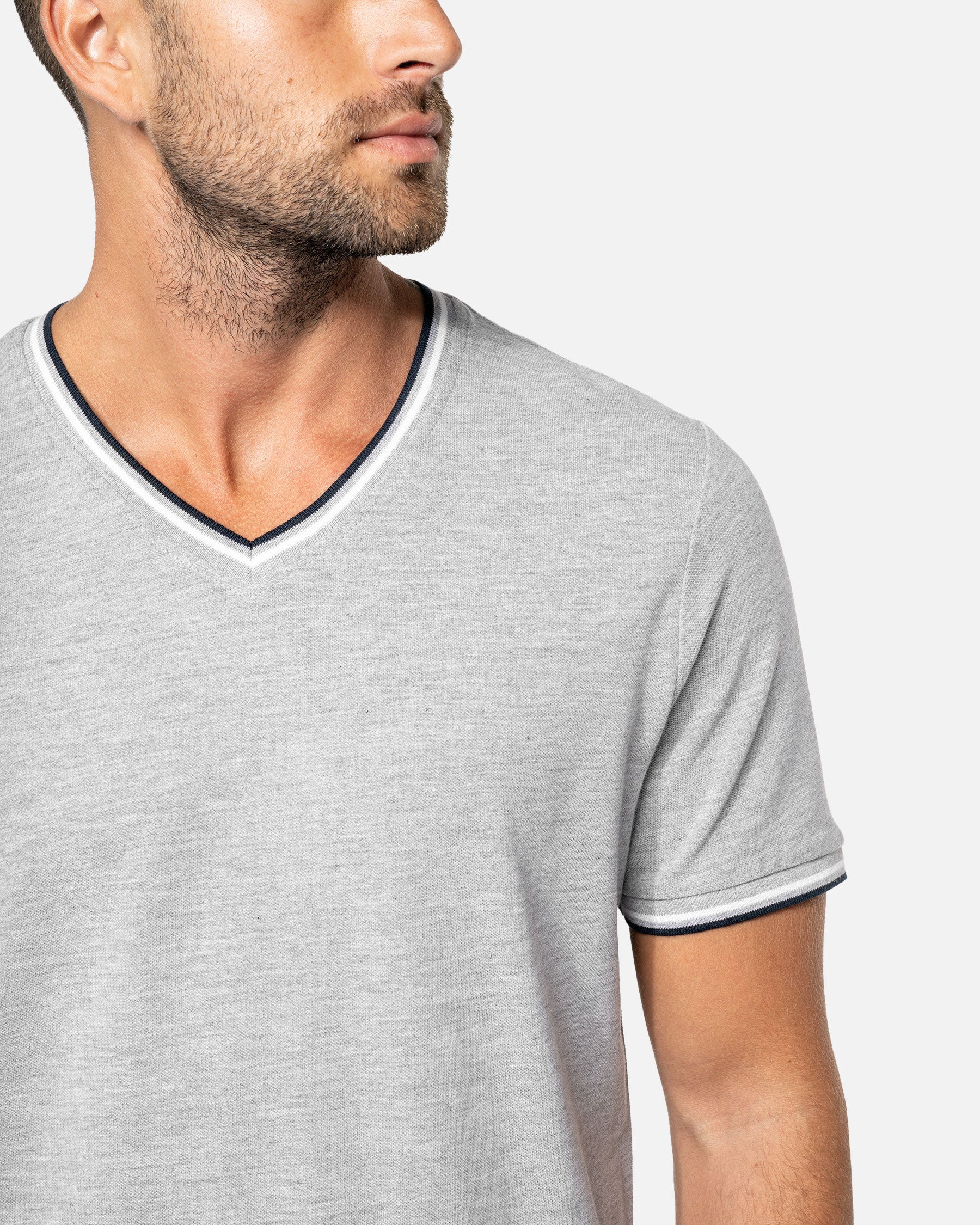 Herren Piqué T-Shirt mit V-Ausschnitt von VIVID