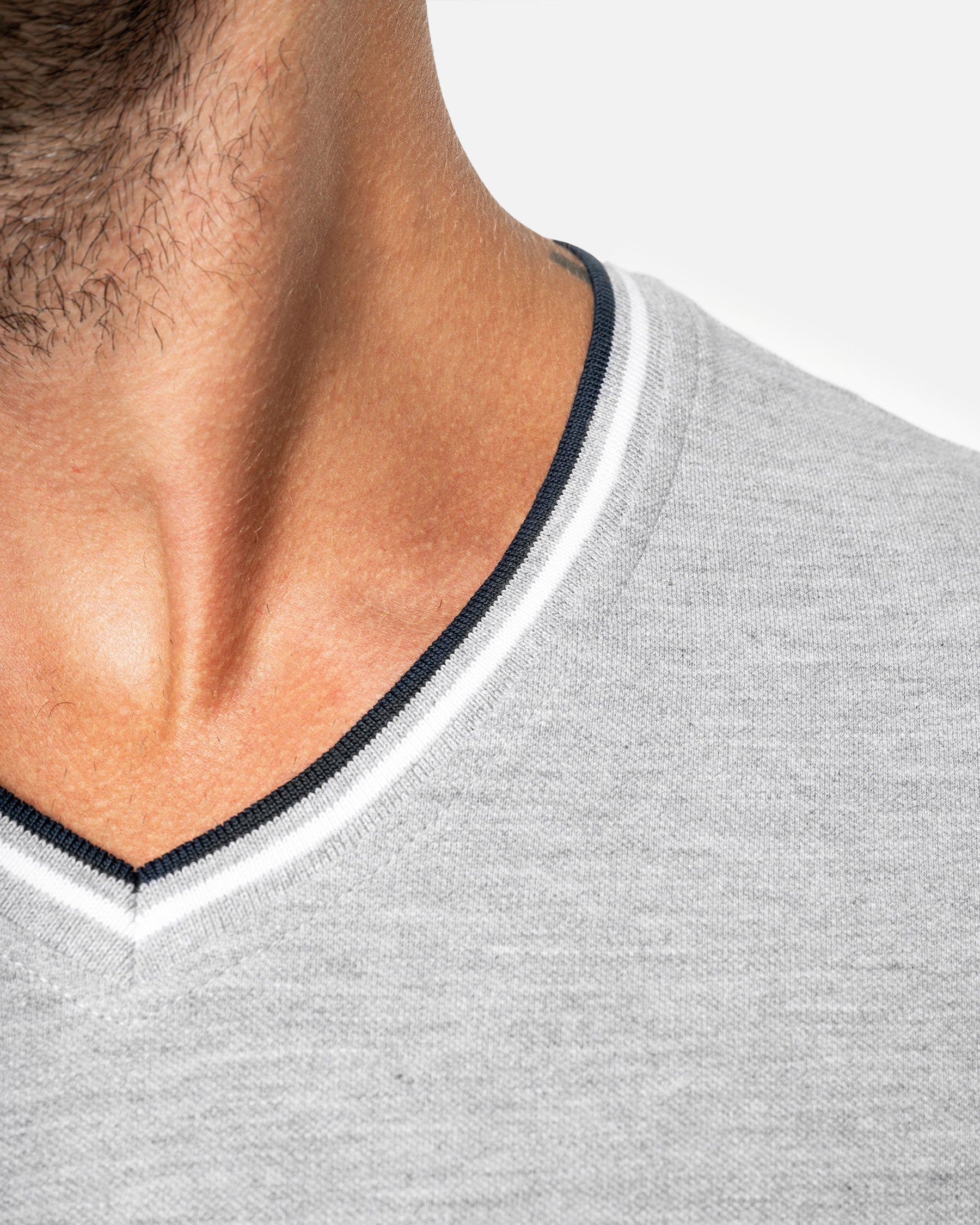 Herren Piqué T-Shirt mit V-Ausschnitt von VIVID