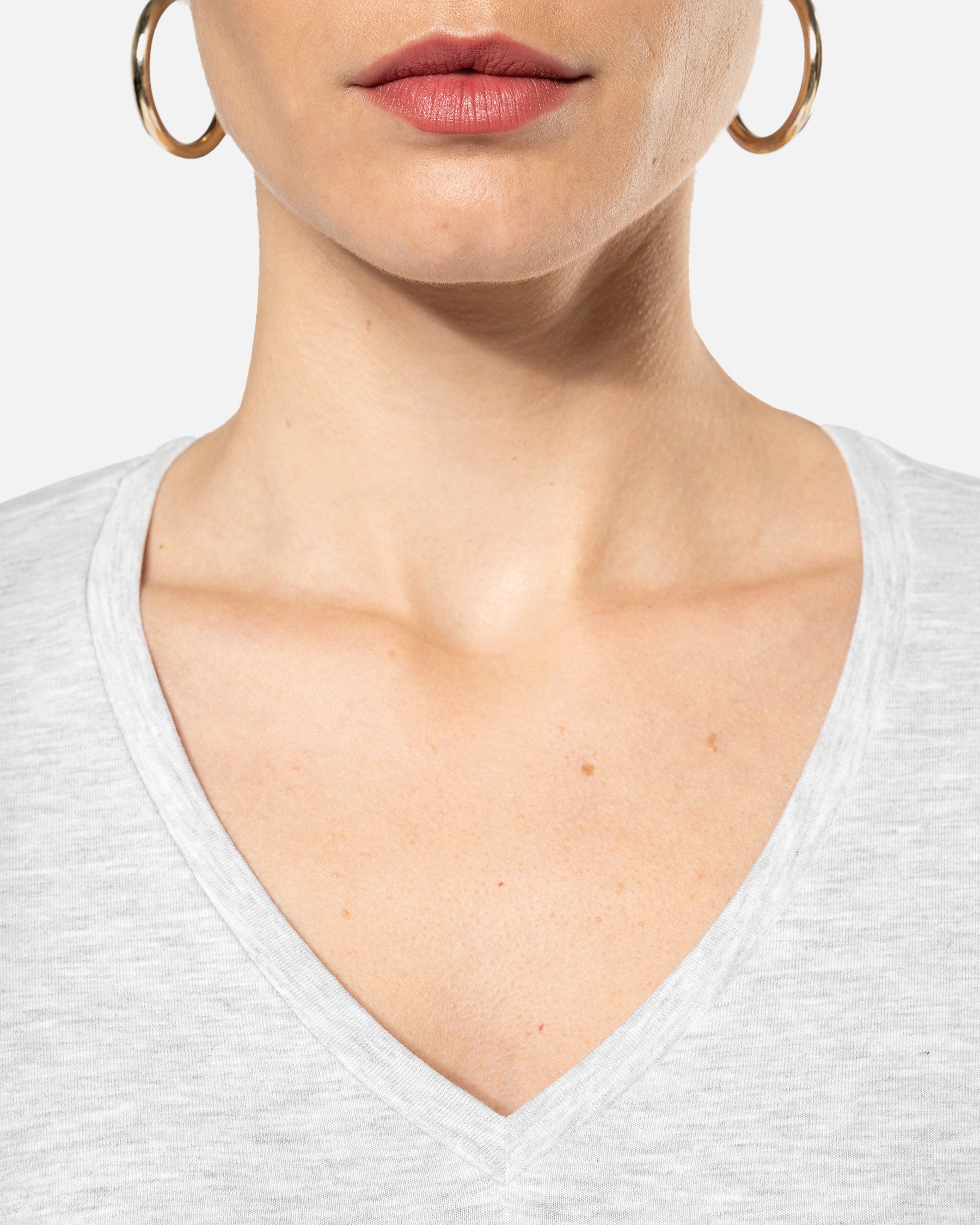 Klassisches Damen Langarmshirt mit V-Ausschnitt von VIVID