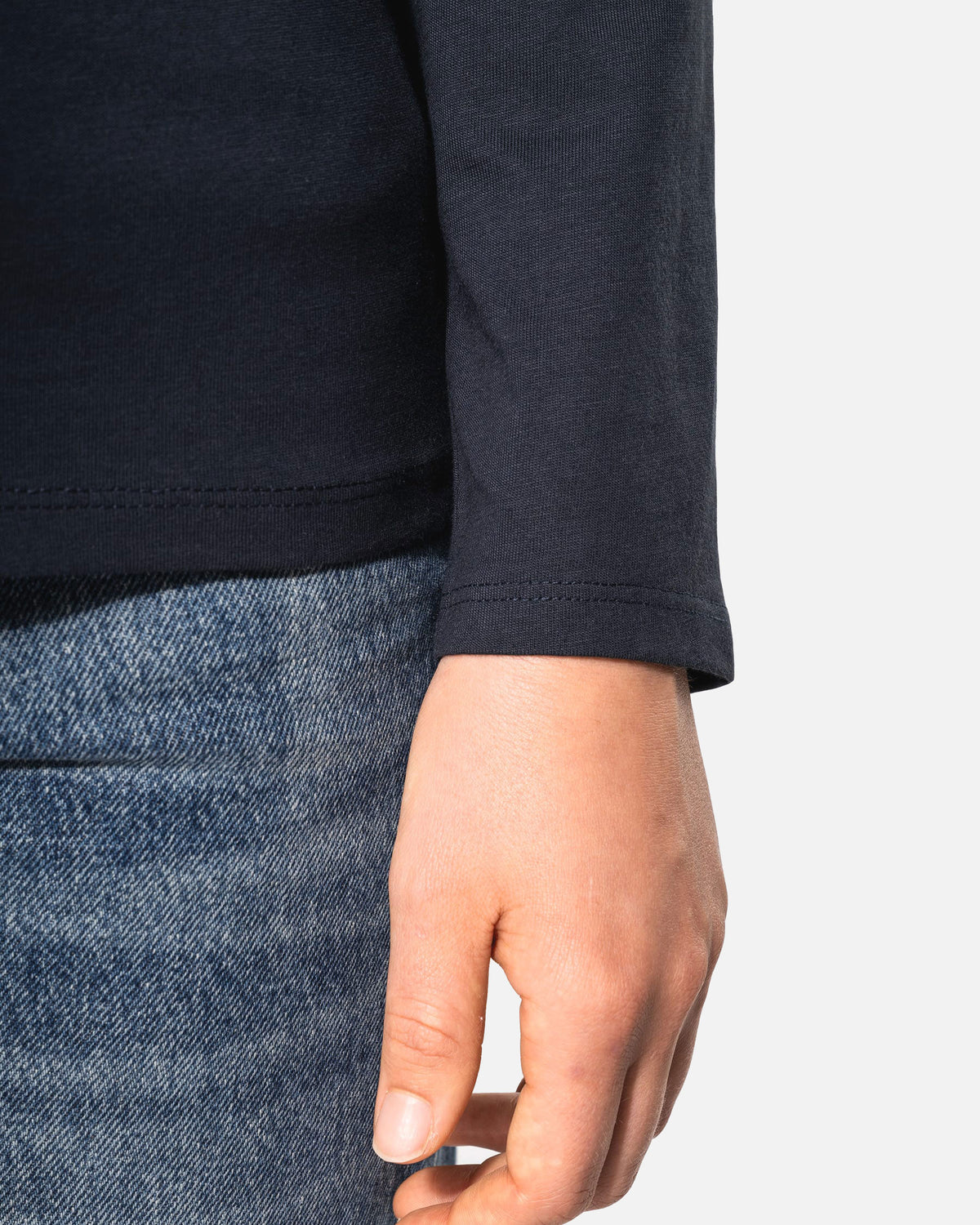 Klassisches Damen Langarmshirt mit V-Ausschnitt von VIVID