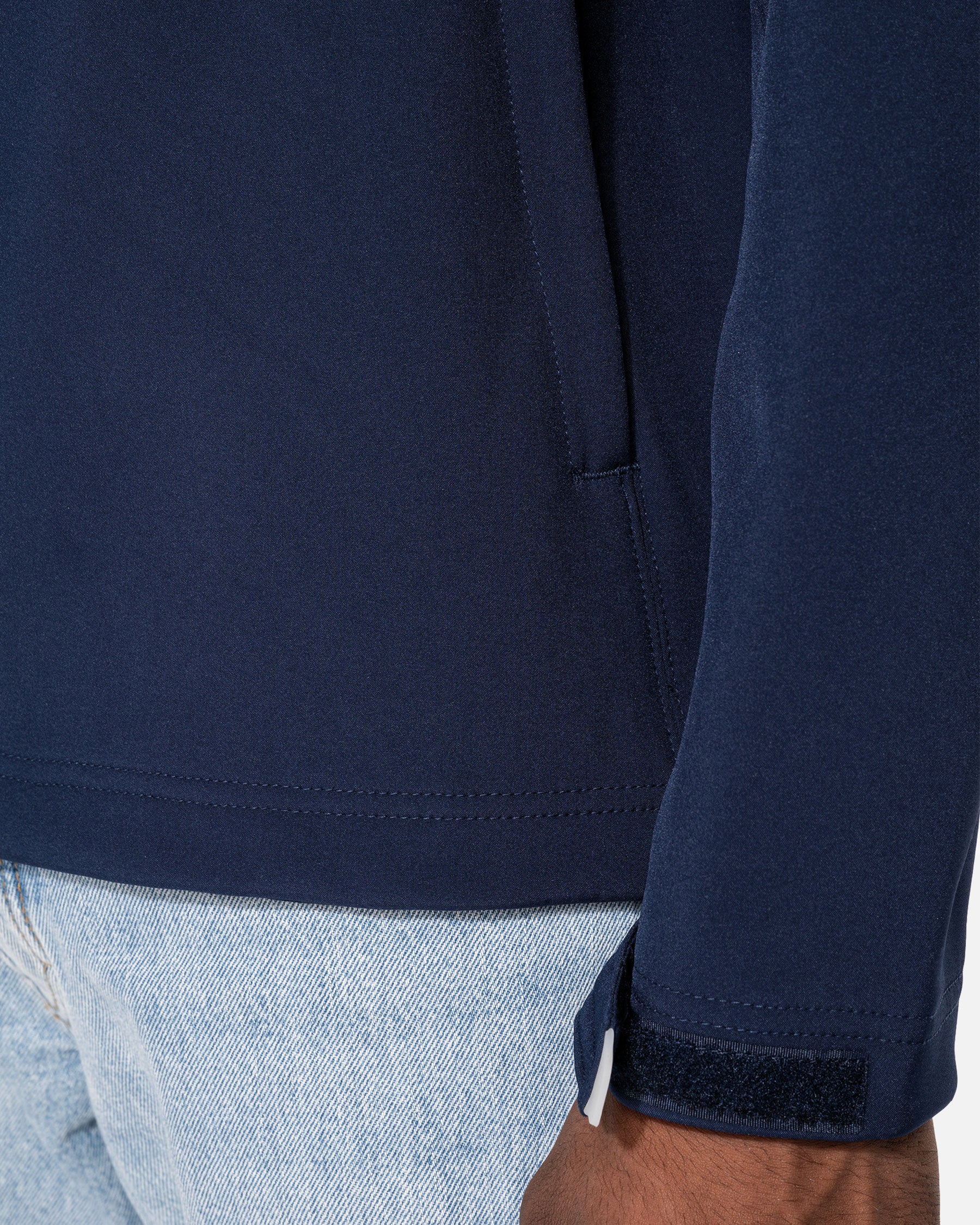 Herren Softshell Jacke mit abnehmbarer Kapuze von VIVID