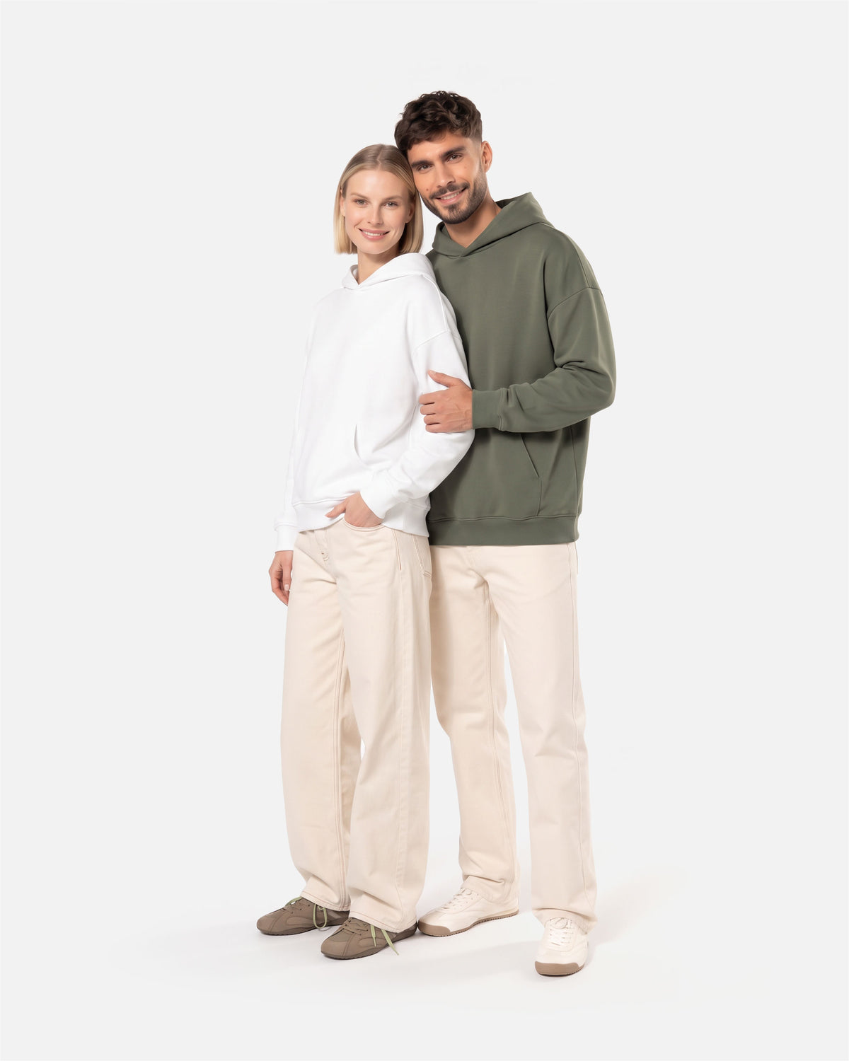 Übergroßes Unisex Kapuzensweatshirt von VIVID