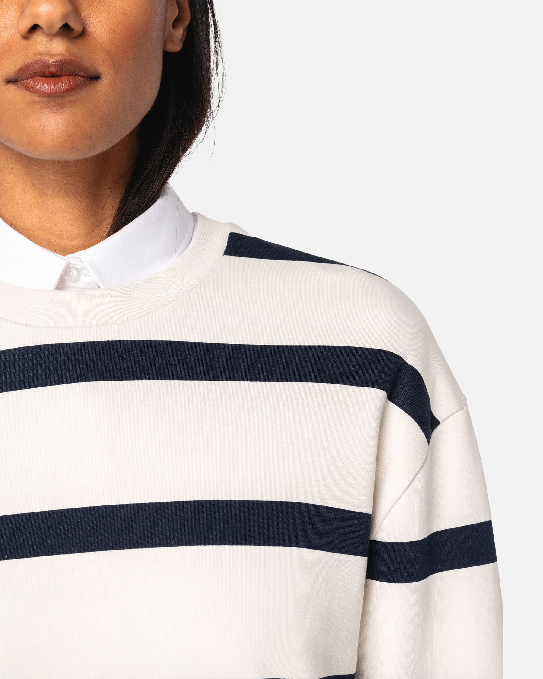 Unisex Sweatshirt mit Marinestreifen von VIVID