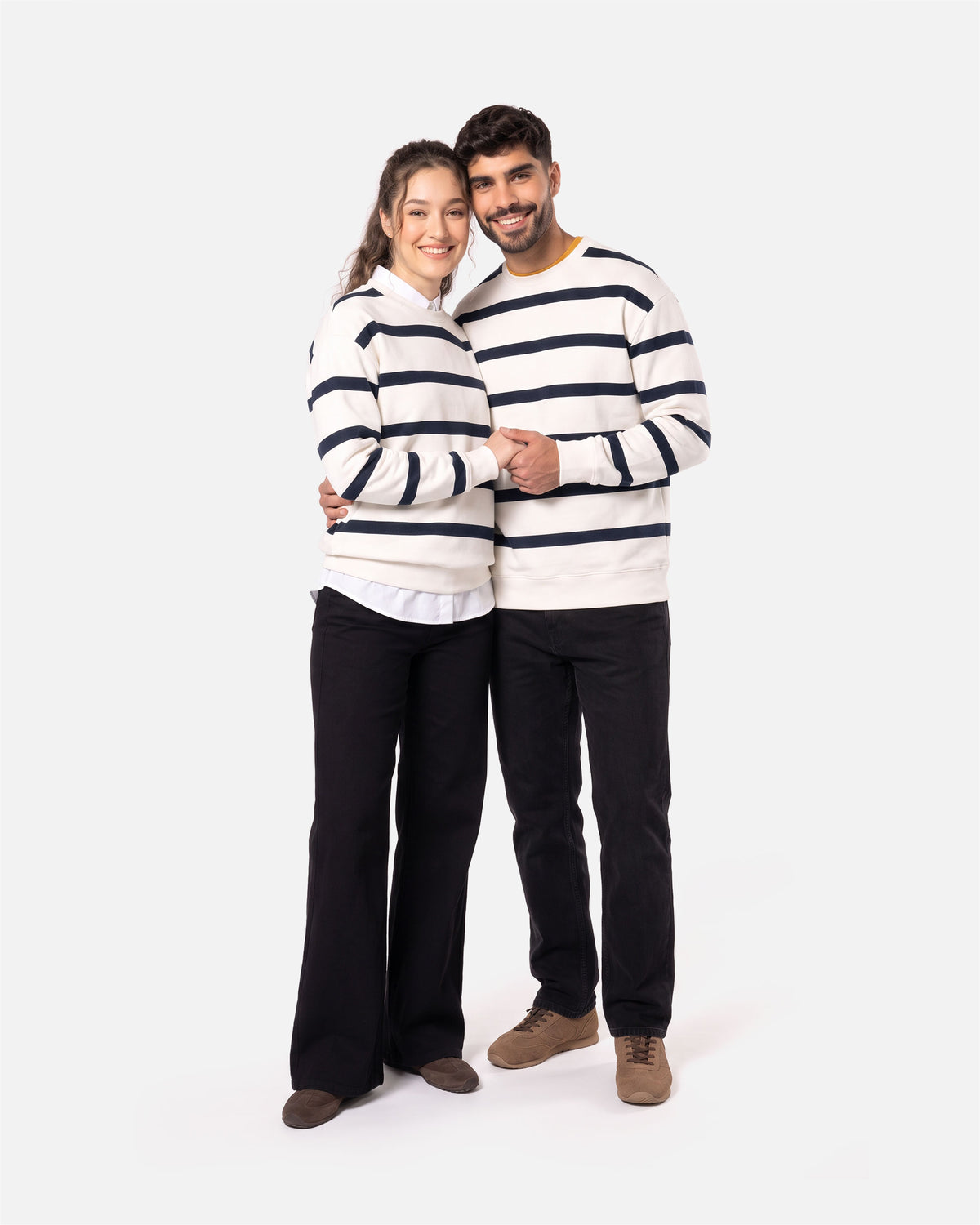 Unisex Sweatshirt mit Marinestreifen von VIVID