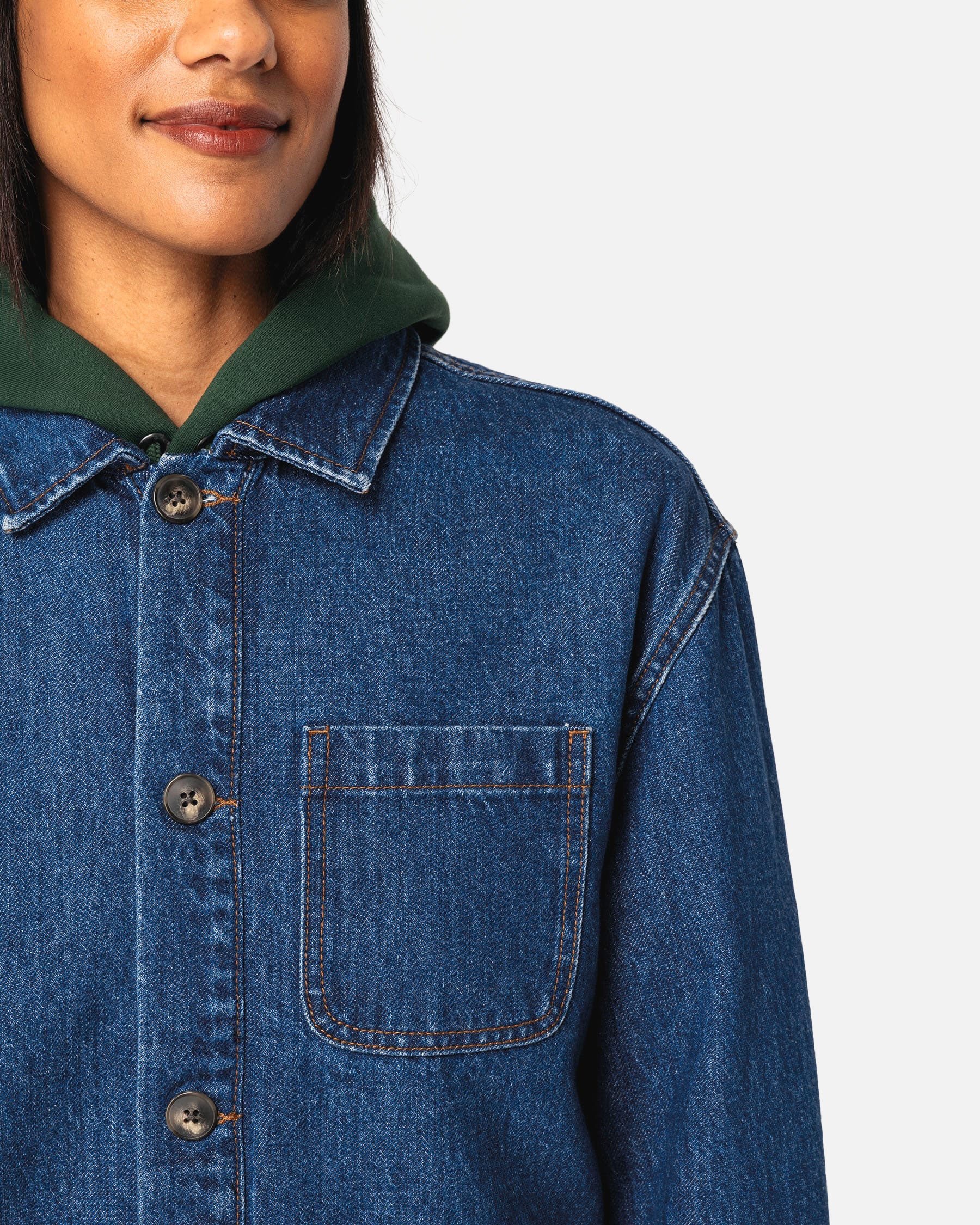 Unisex Jeansjacke mit überschnittenen Schultern von VIVID