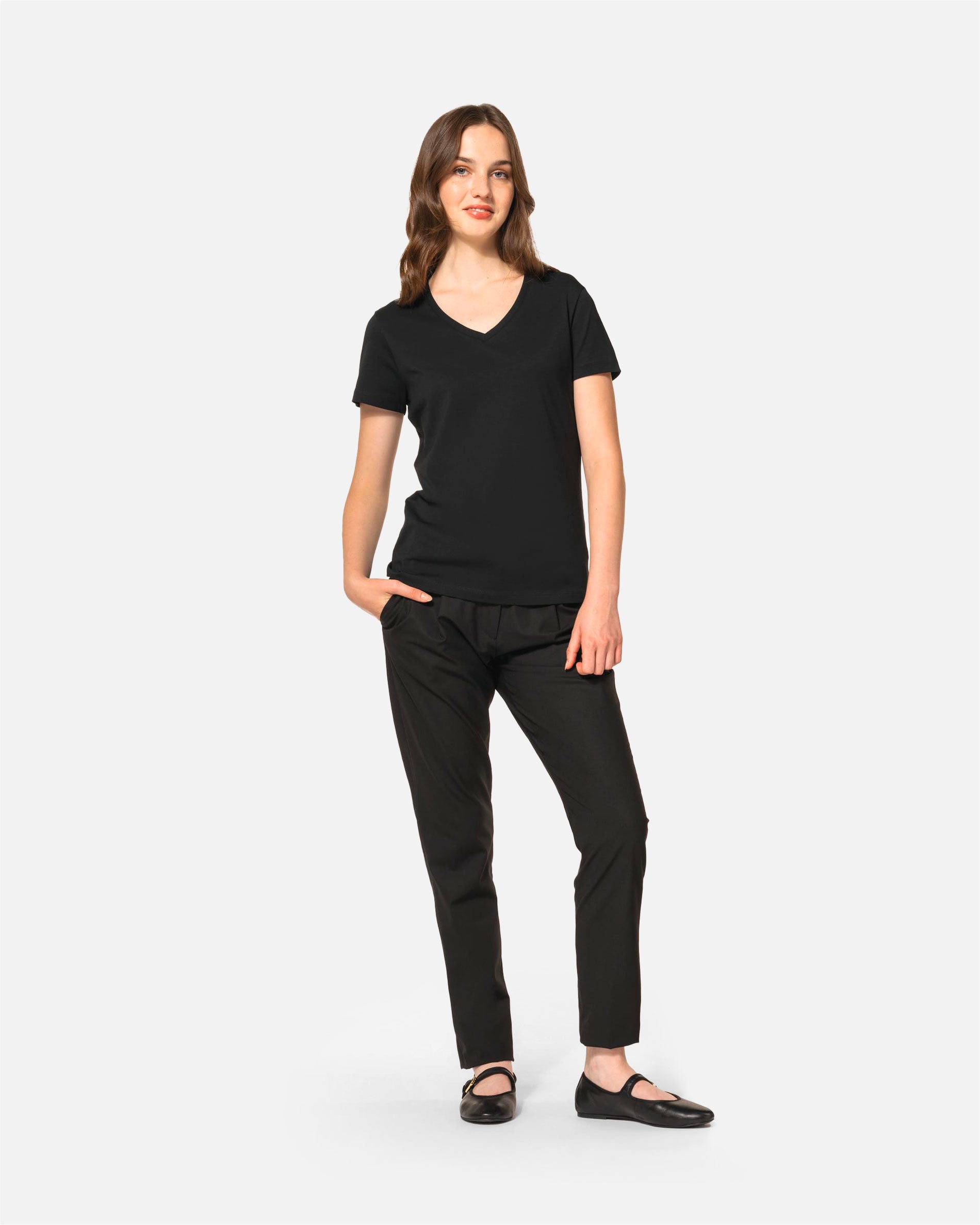 Damen Supima T-Shirt mit V-Ausschnitt von VIVID