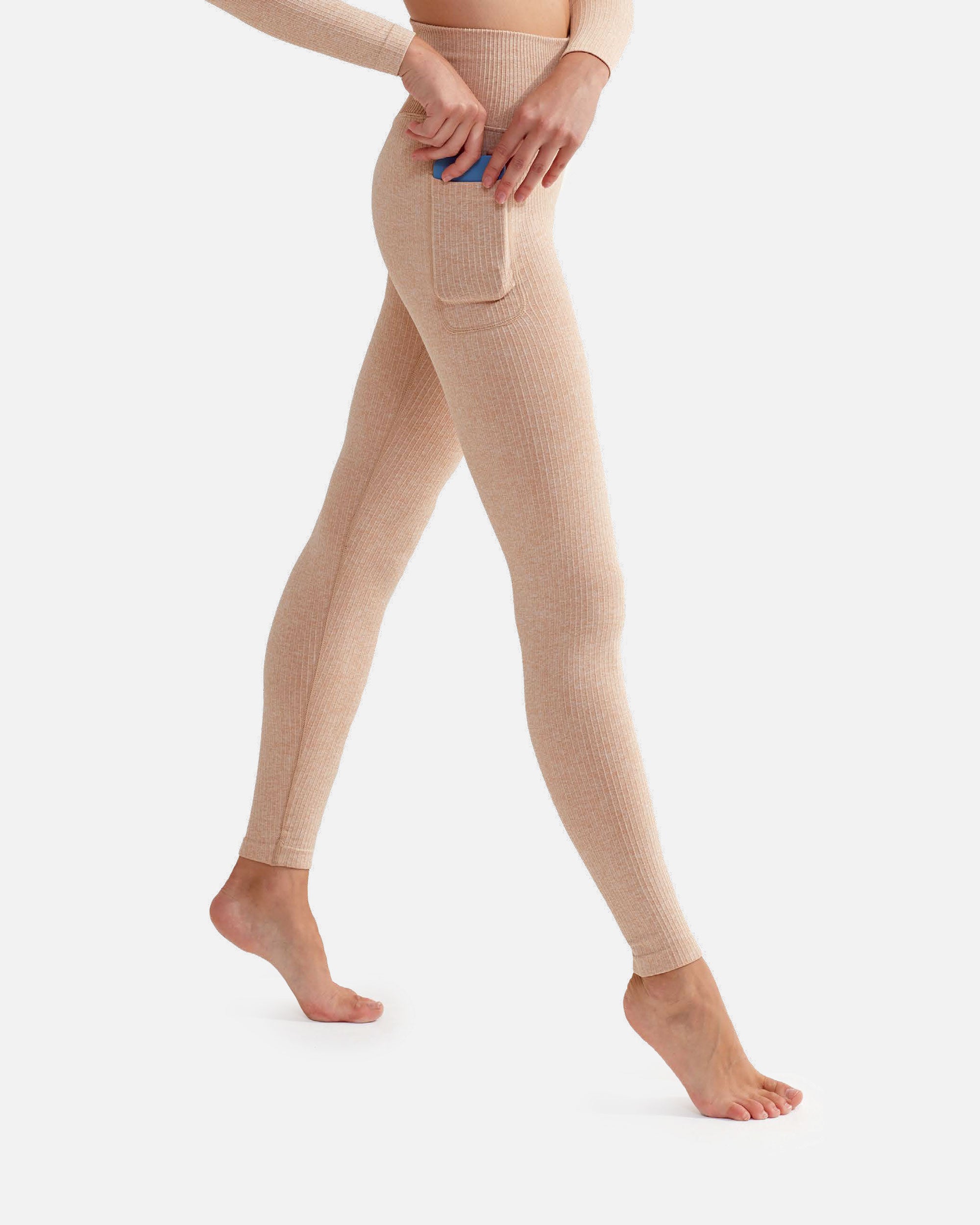Damen Ribbed Pocket Leggings Nude von VIVID