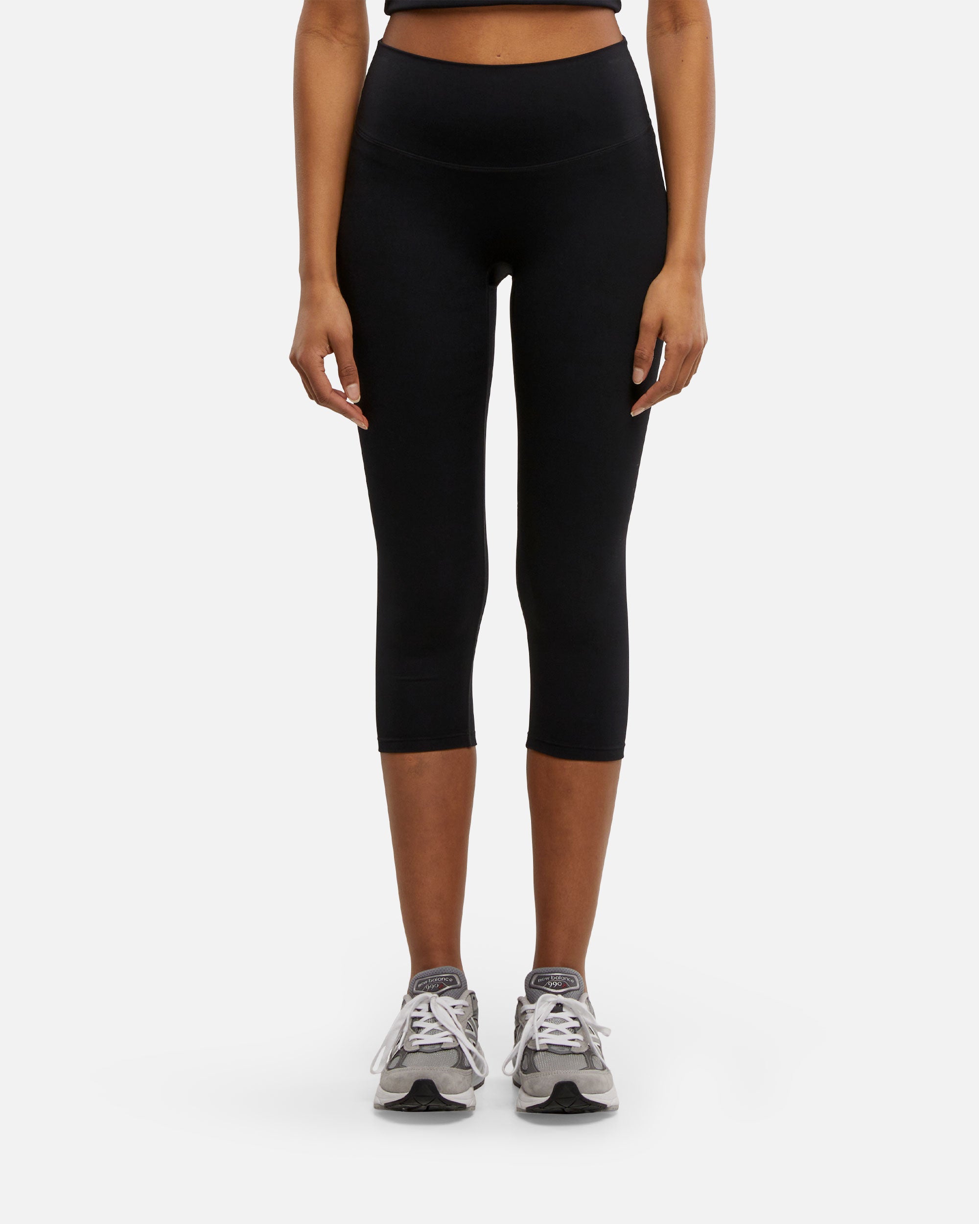 Damen Capri ¾ Pocket Leggings Black von VIVID