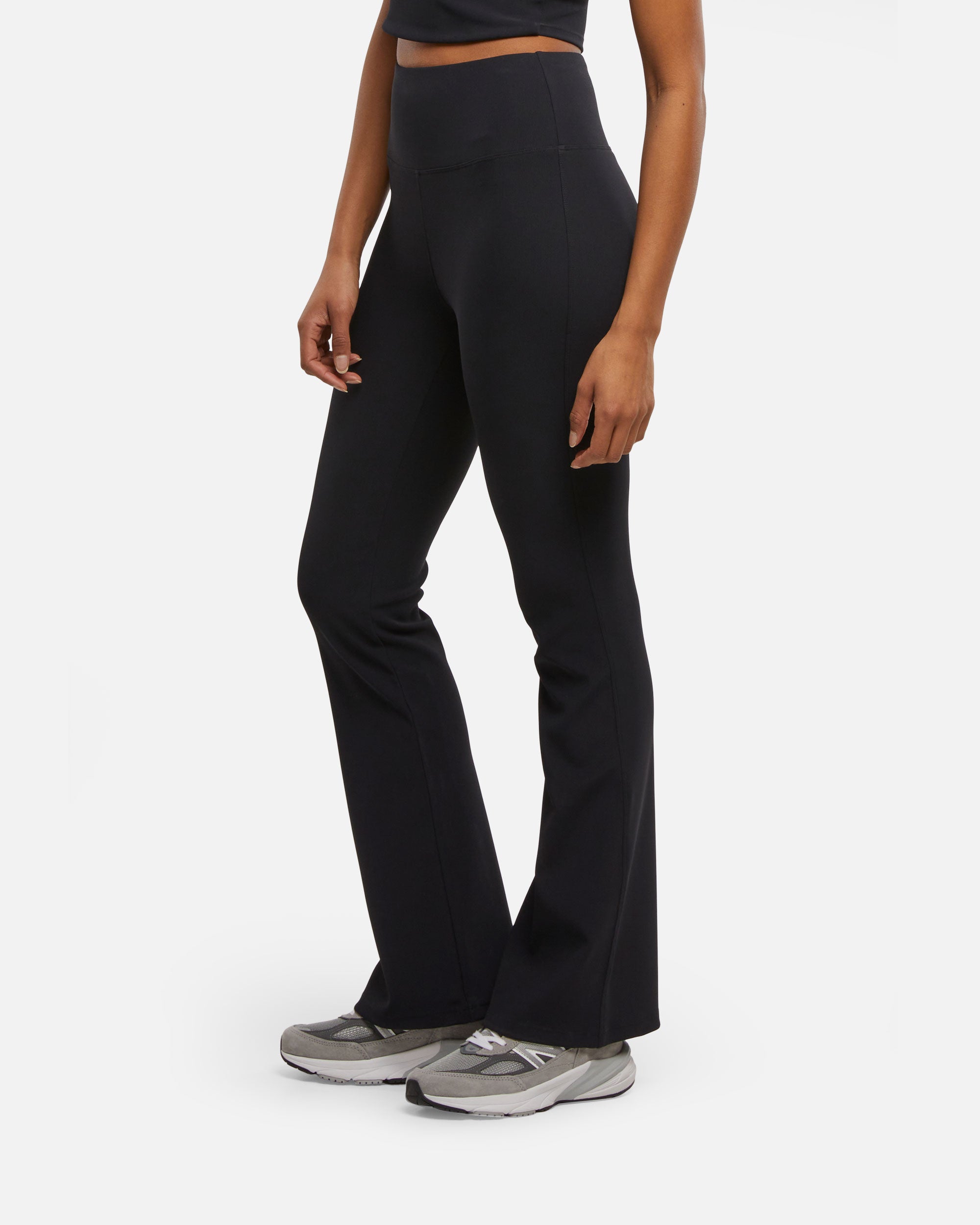 Damen Flare Leggings Black von VIVID