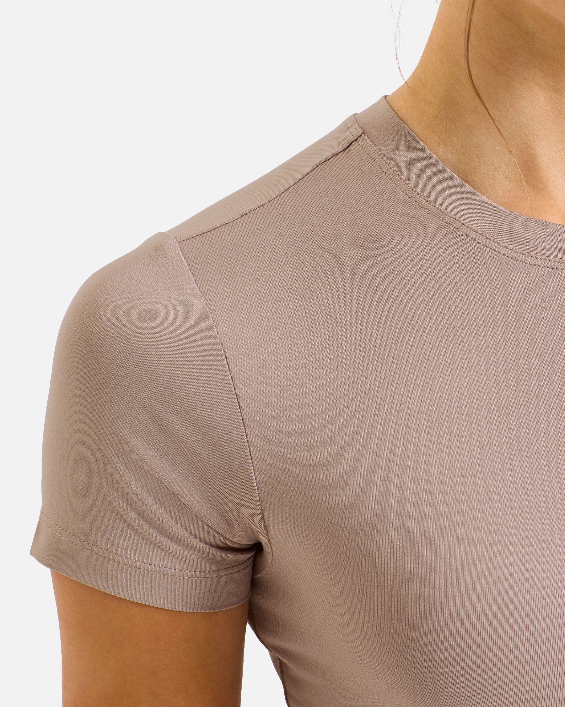 Luxuriös Tailliertes Damen T-Shirt von VIVID