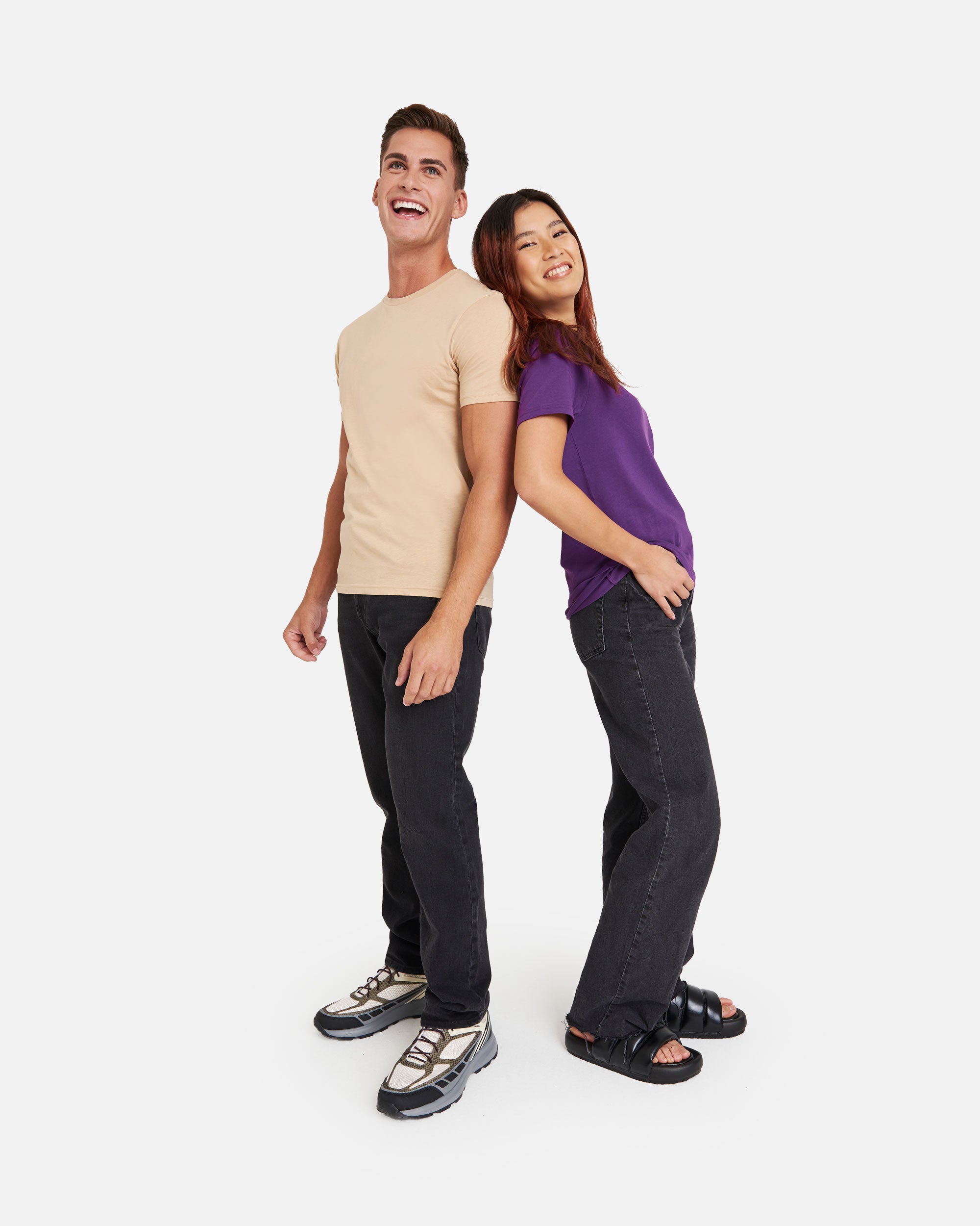 Leichtes Unisex Basic T-Shirt