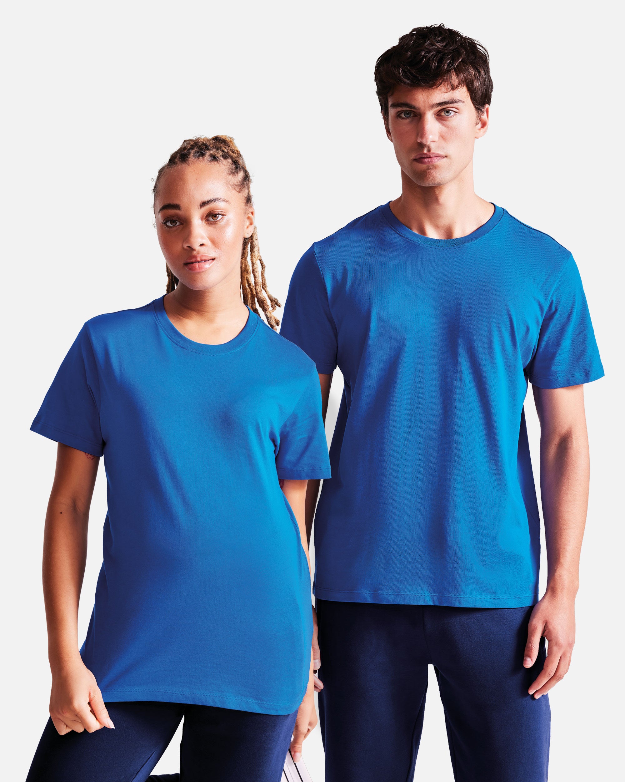 Basic Unisex T-Shirt Royal Blue von V I V I D