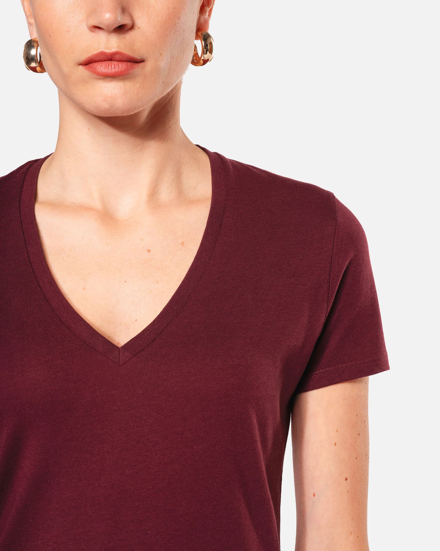 Leichtes Damen T-Shirt mit V-Ausschnitt