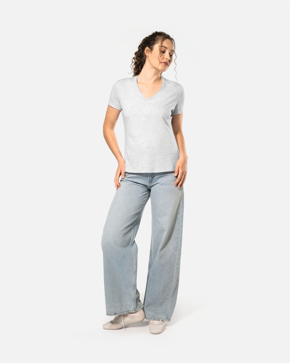 Leichtes Damen T-Shirt mit V-Ausschnitt von VIVID
