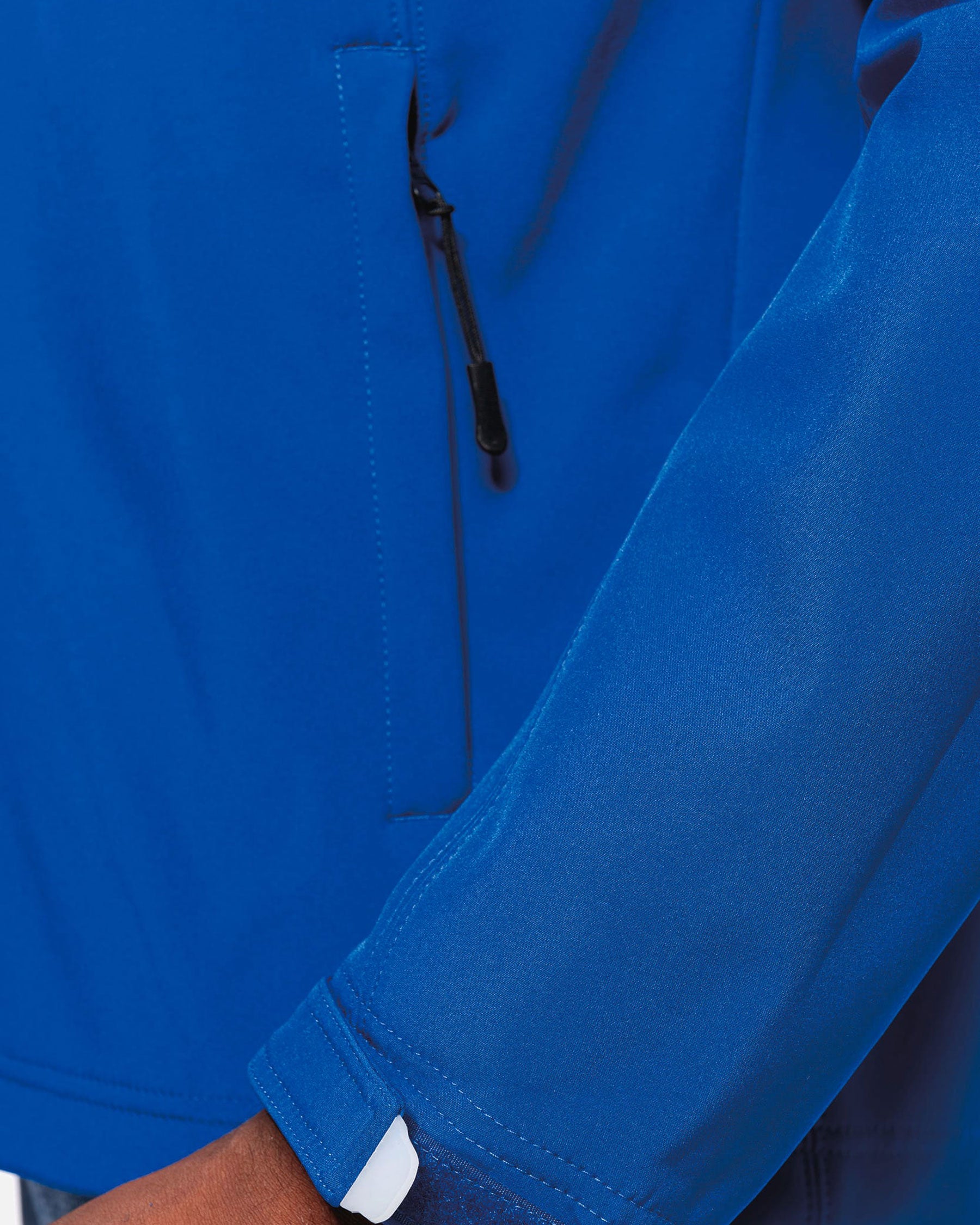 Herren Softshell Jacke mit abnehmbarer Kapuze von VIVID