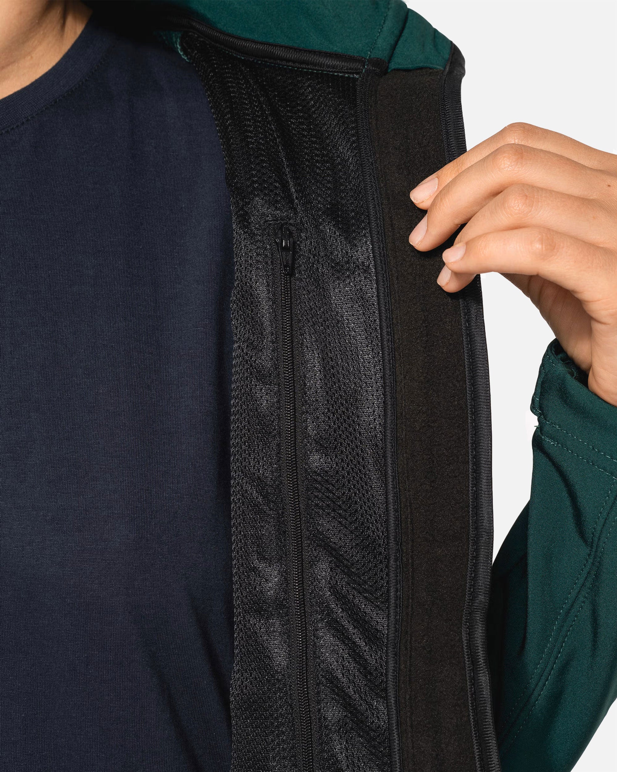 Damen Softshell Jacke mit abnehmbarer Kapuze von VIVID