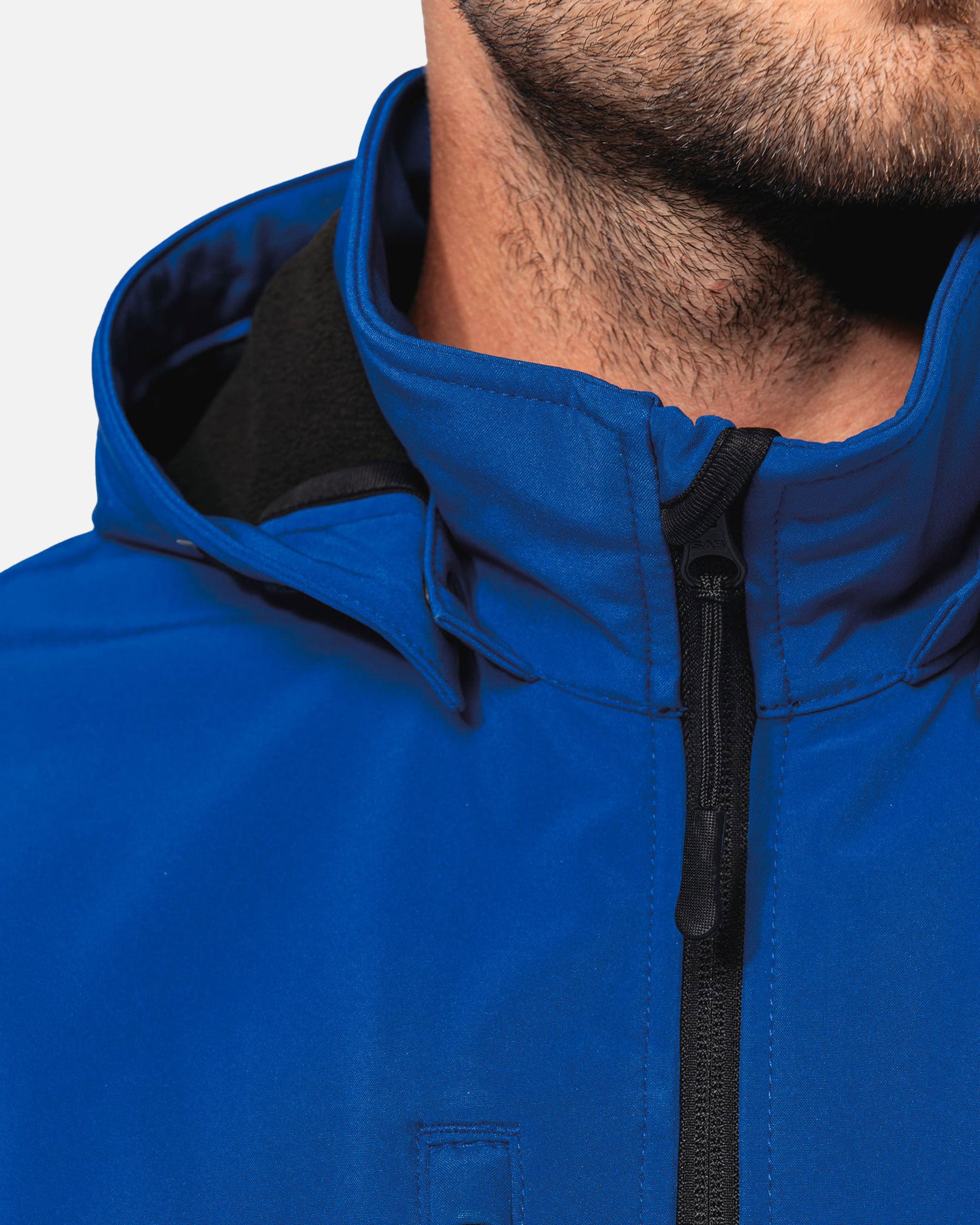 Unisex Softshell Jacke mit abnehmbarer Kapuze und Ärmeln von VIVID
