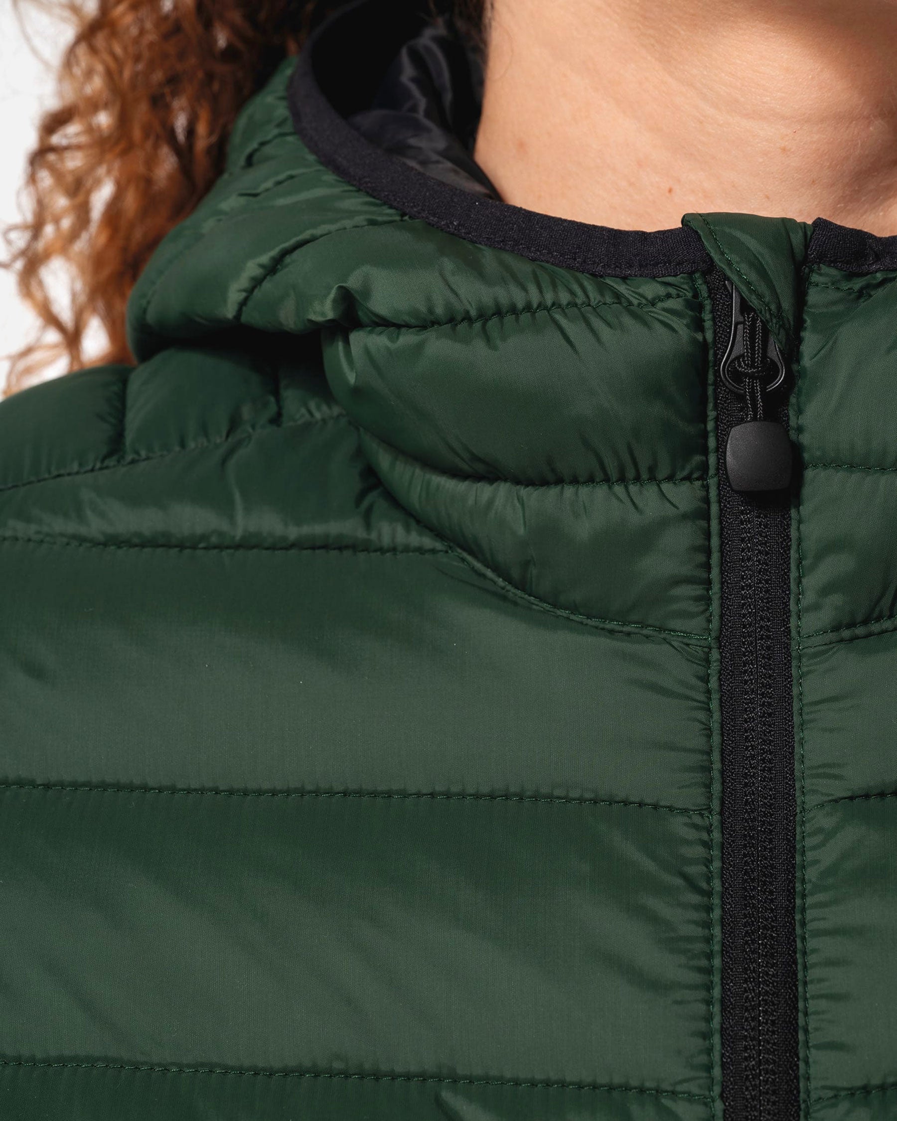 Leichte Damen Steppjacke mit Kapuze von VIVID