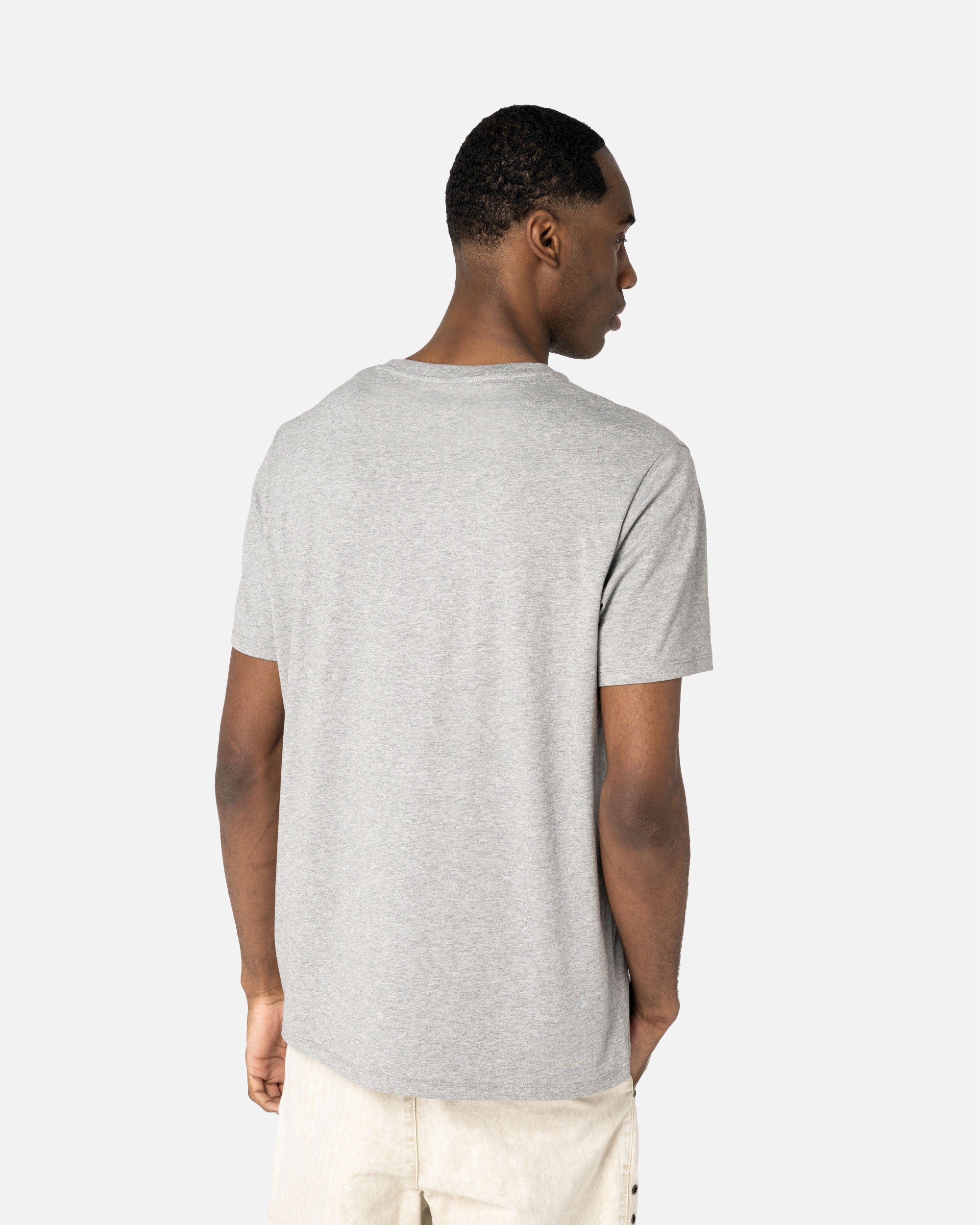 Klassisches Unisex Basic T-Shirt von VIVID