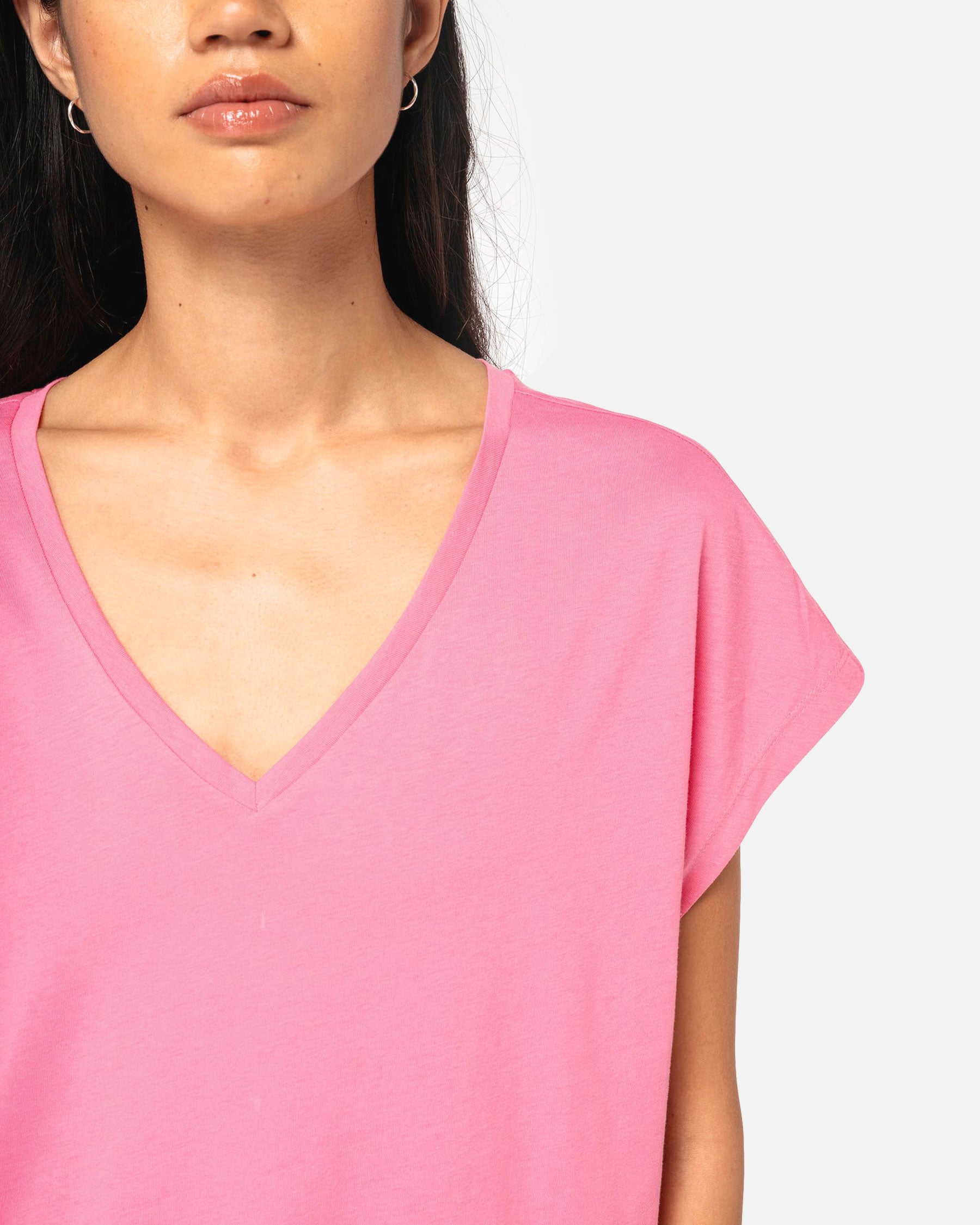 Lockeres Damen T-Shirt mit V-Ausschnitt