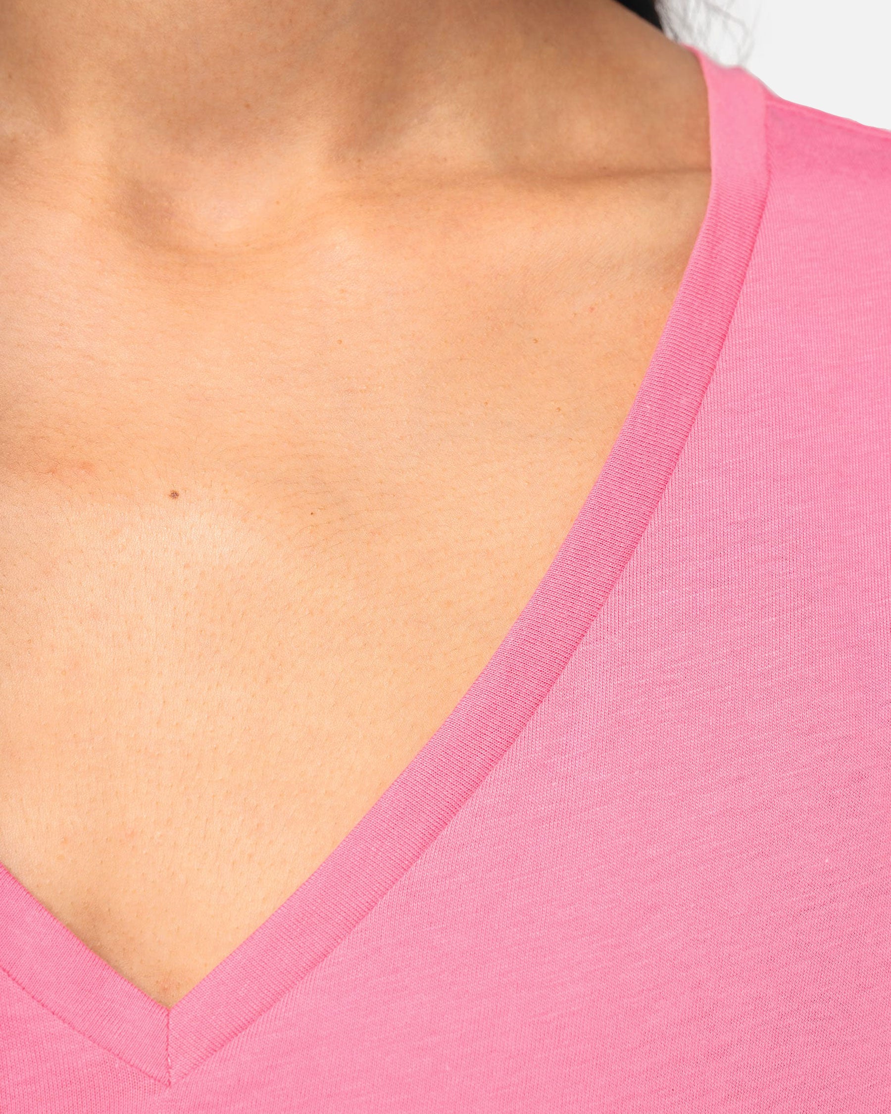 Lockeres Damen T-Shirt mit V-Ausschnitt