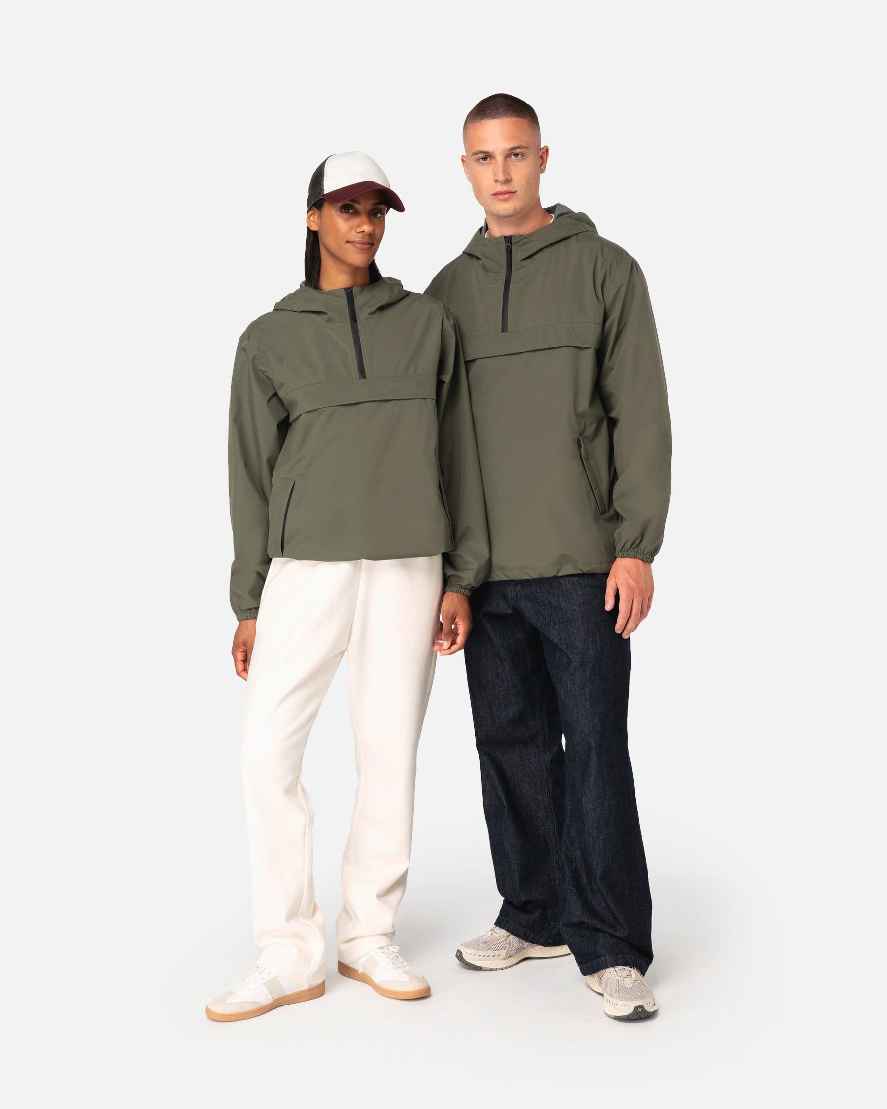 Wasserdichte Unisex Windjacke mit Kapuze von VIVID