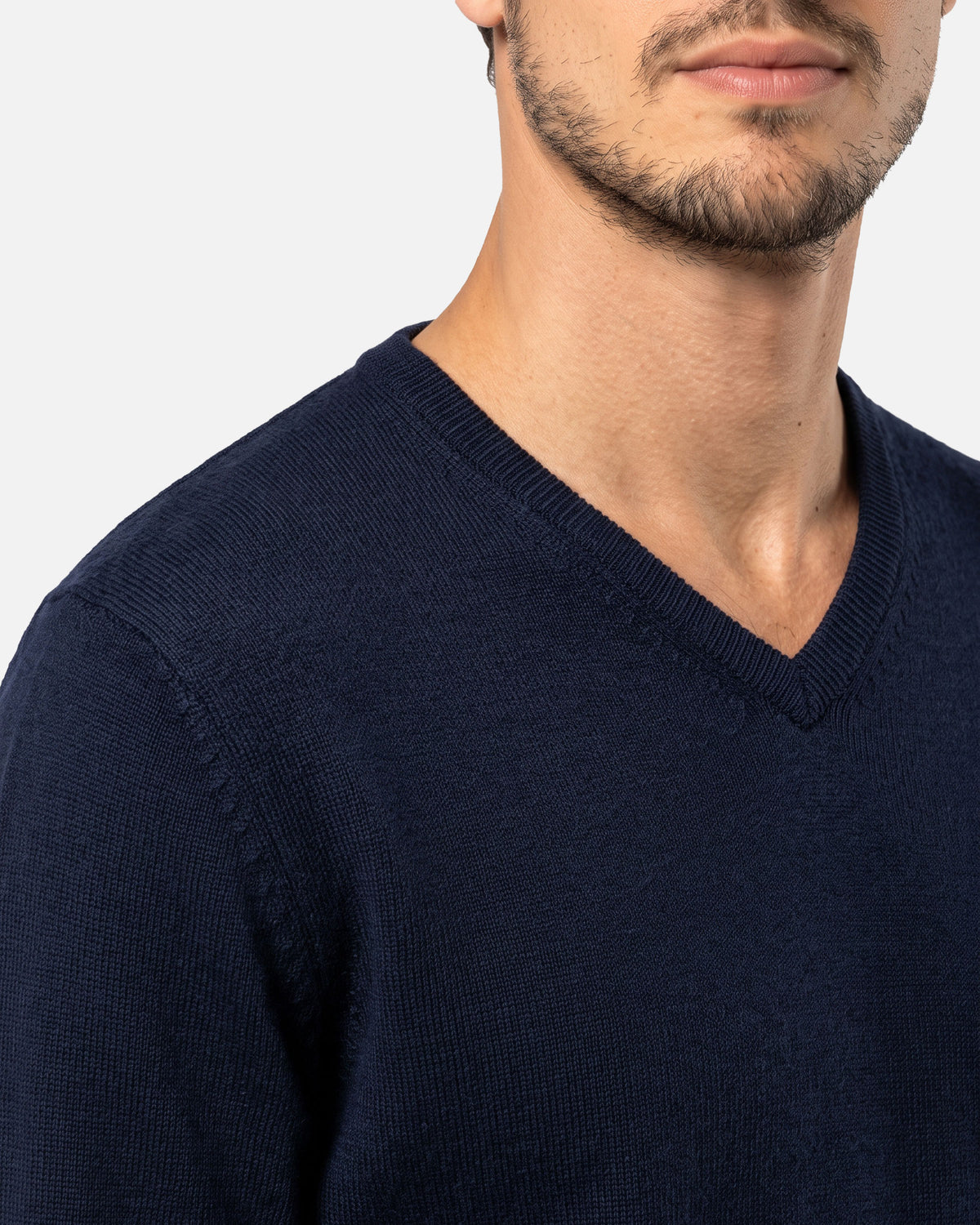 Herren Merino Pullover mit V-Ausschnitt von VIVID