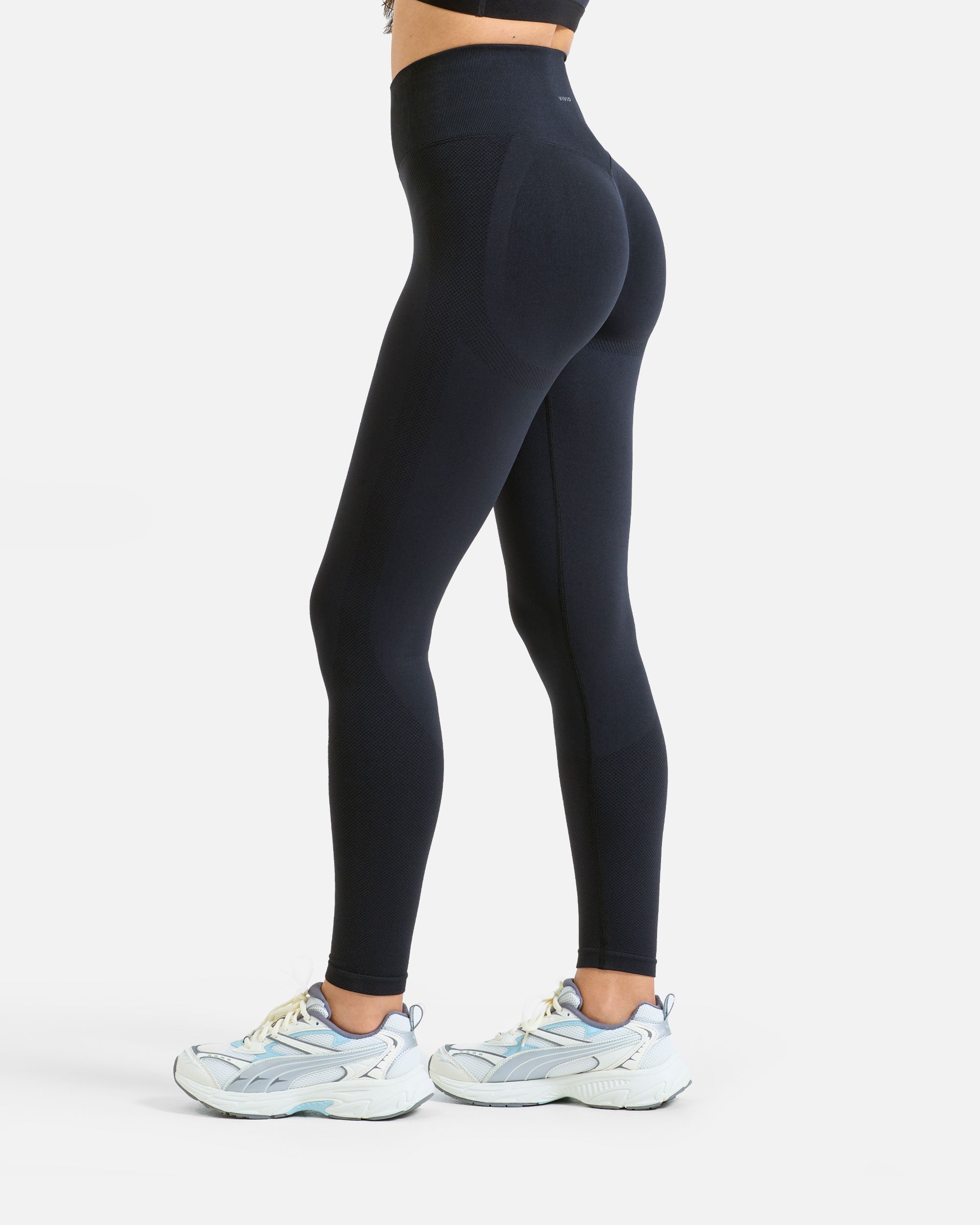 Damen Scrunch Leggings Black von VIVID